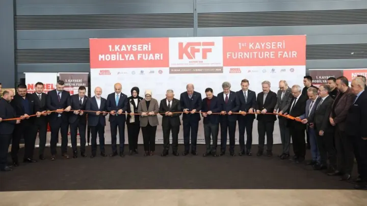 Kayseri Mobilya Fuarı’nda Ticaret Hareketliliği Sürüyor
