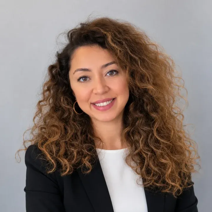 Kelebek Mobilya Marka ve Ürün Direktörlüğü görevini Derya Hanım Çakır sürdürüyor