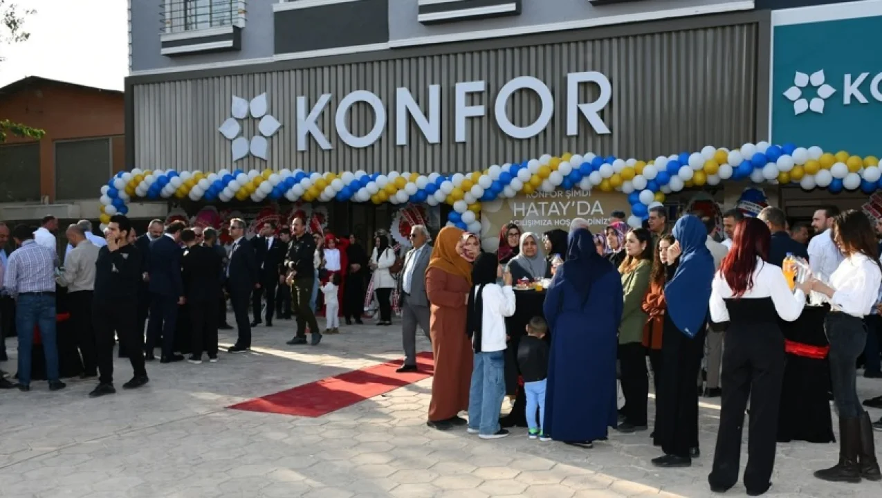 Kırıkhan’da Konfor Mobilya Mağazası Görkemli Törenle Açıldı