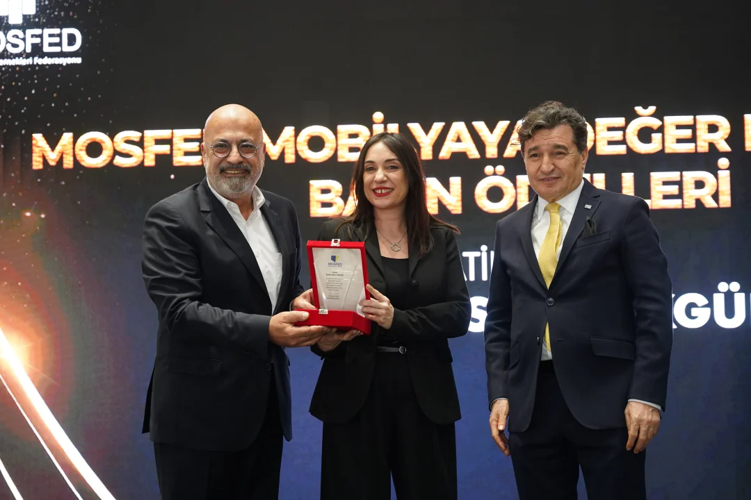 Mobilyaya Değer Katanlar Basın Ödülleri’nde Platin Dergisi’ne Ödül