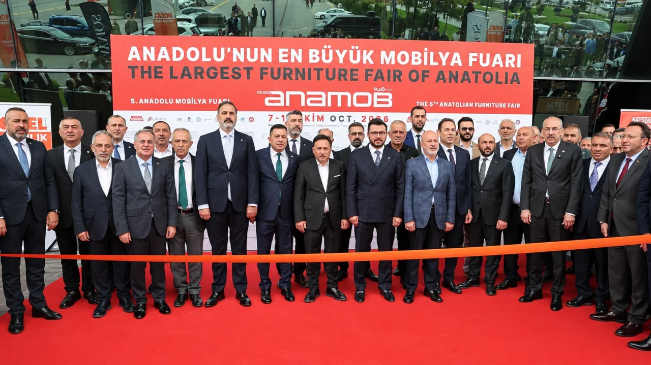 Kayseri’de 5. ANAMOB Mobilya Fuarı Başladı: Sektör Temsilcileri ve Yabancı Alıcılar Buluşuyor